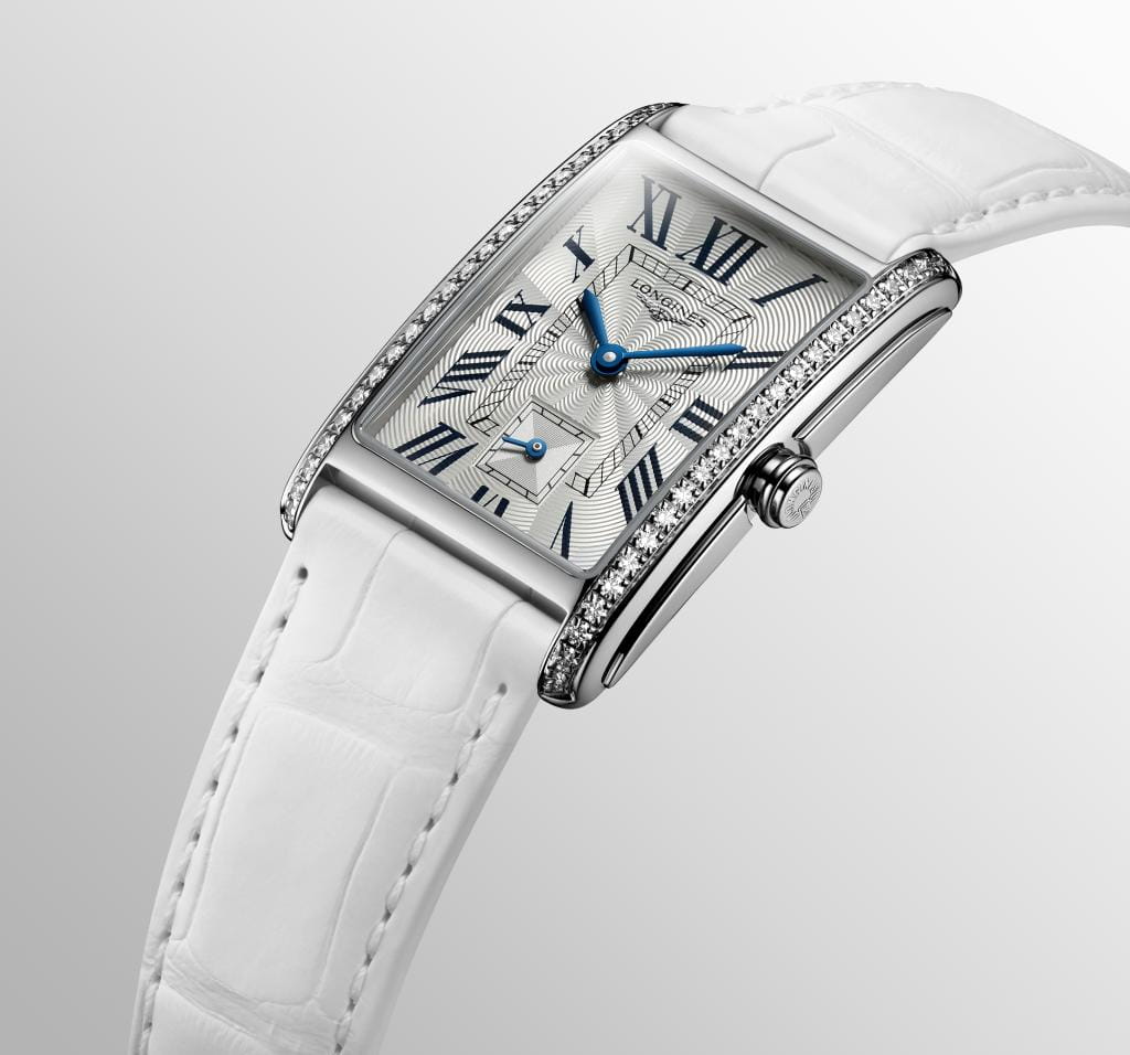 Longines L55120712 женские часы застежка крупным планом