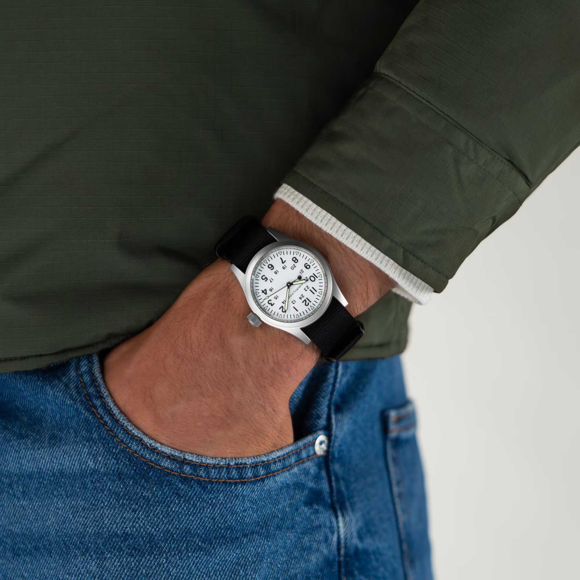 Hamilton Hamilton Khaki Field Mechanical H69439910 мужские часы белый циферблат на запястье