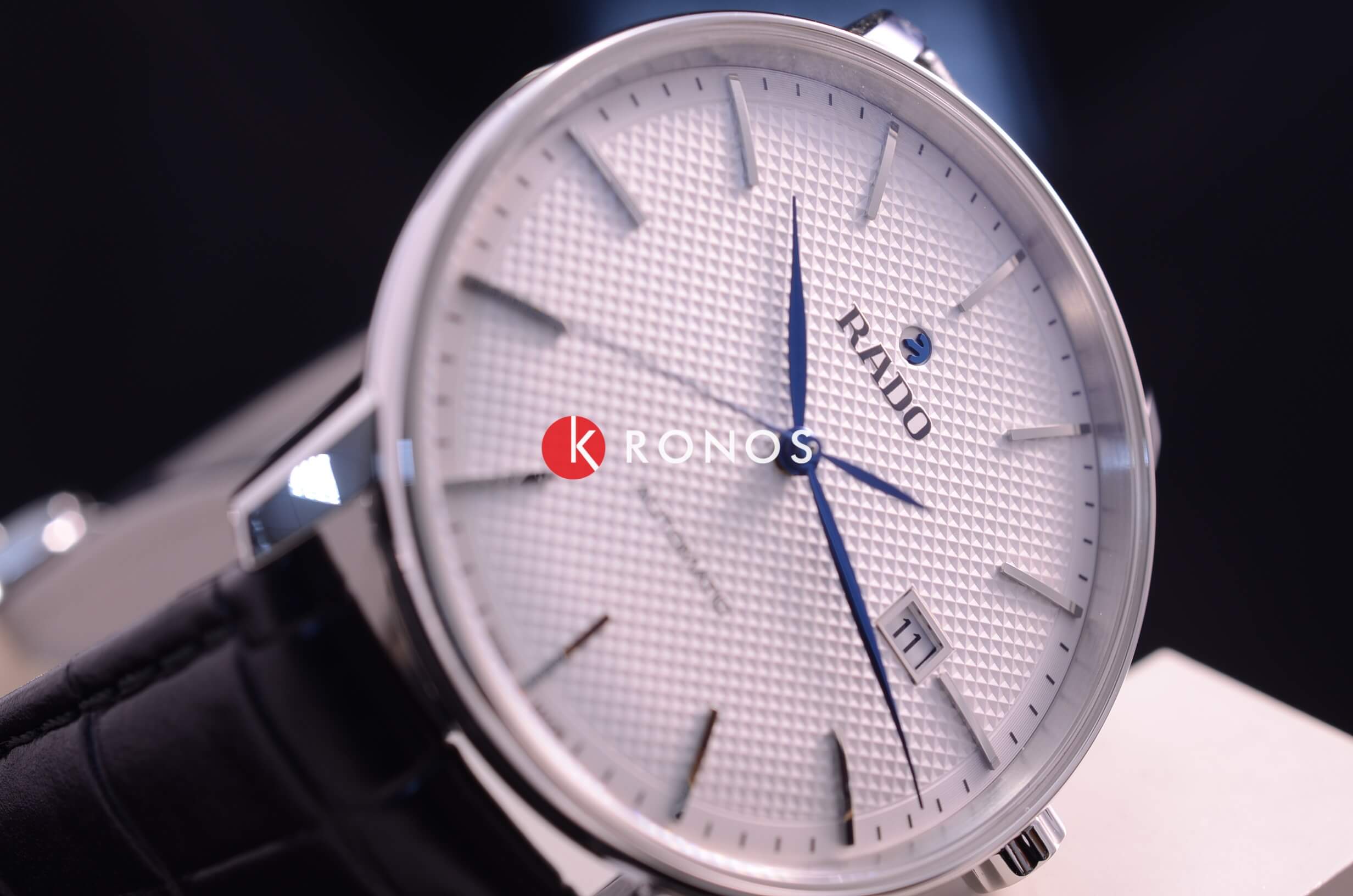 Rado R22876015 мужские часы застежка крупным планом
