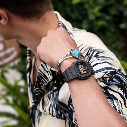 Casio Casio G-Shock DW-5600MNT-1 мужские часы черный циферблат на запястье
