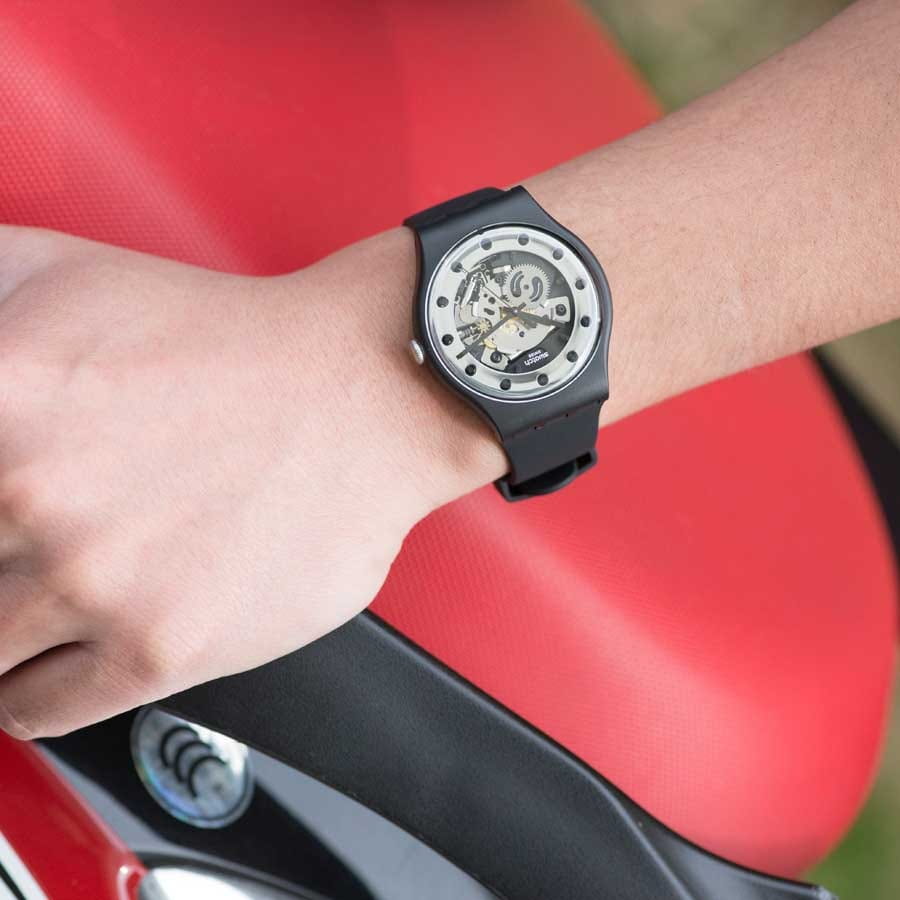 Swatch Swatch New Gent Lacquered SUOZ147 мужские часы прозрачный циферблат на запястье