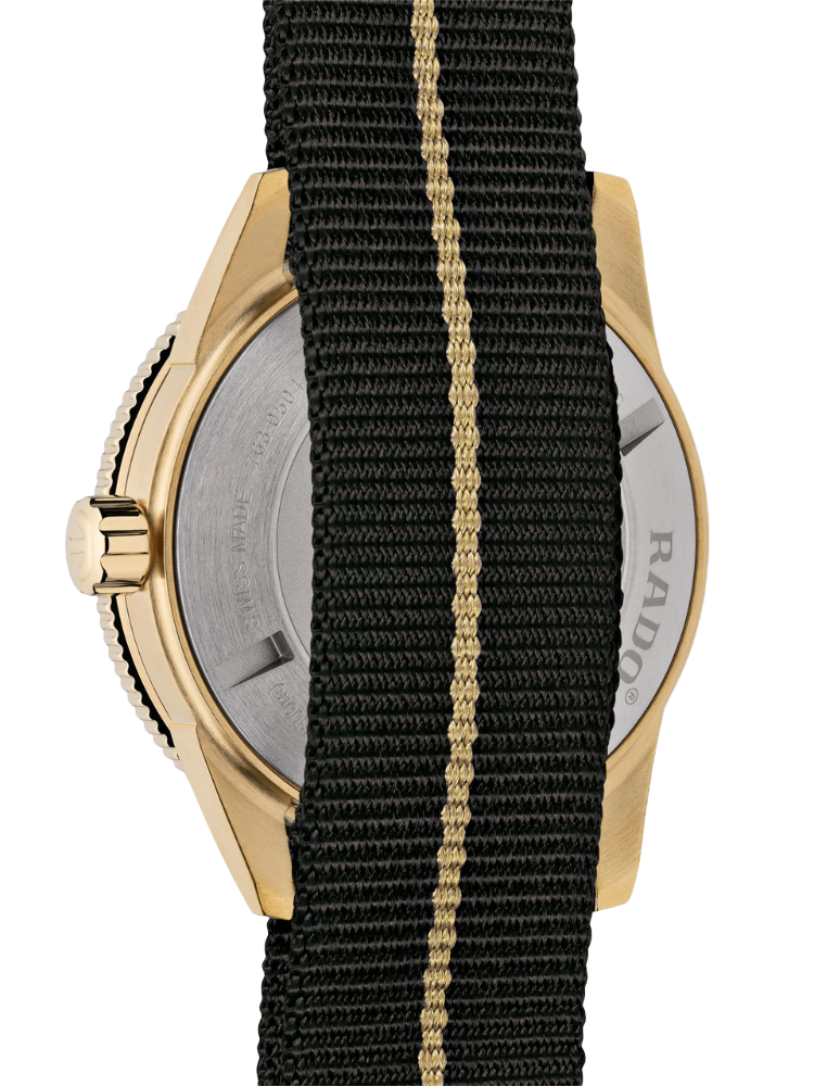 Rado Rado Captain Cook Automatic Bronze R32504307 Automatic, наручные мужские часы фото под углом