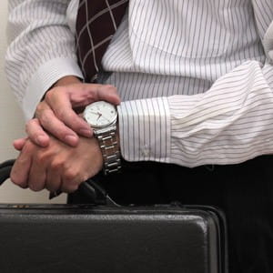 Victorinox Victorinox 241667,  швейцария мужские часы на браслете нержавеющая сталь боковой вид