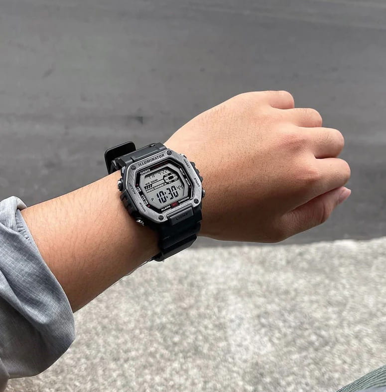 Casio Casio Collection MWD-110H-1AVEF , наручные мужские часы фото под углом