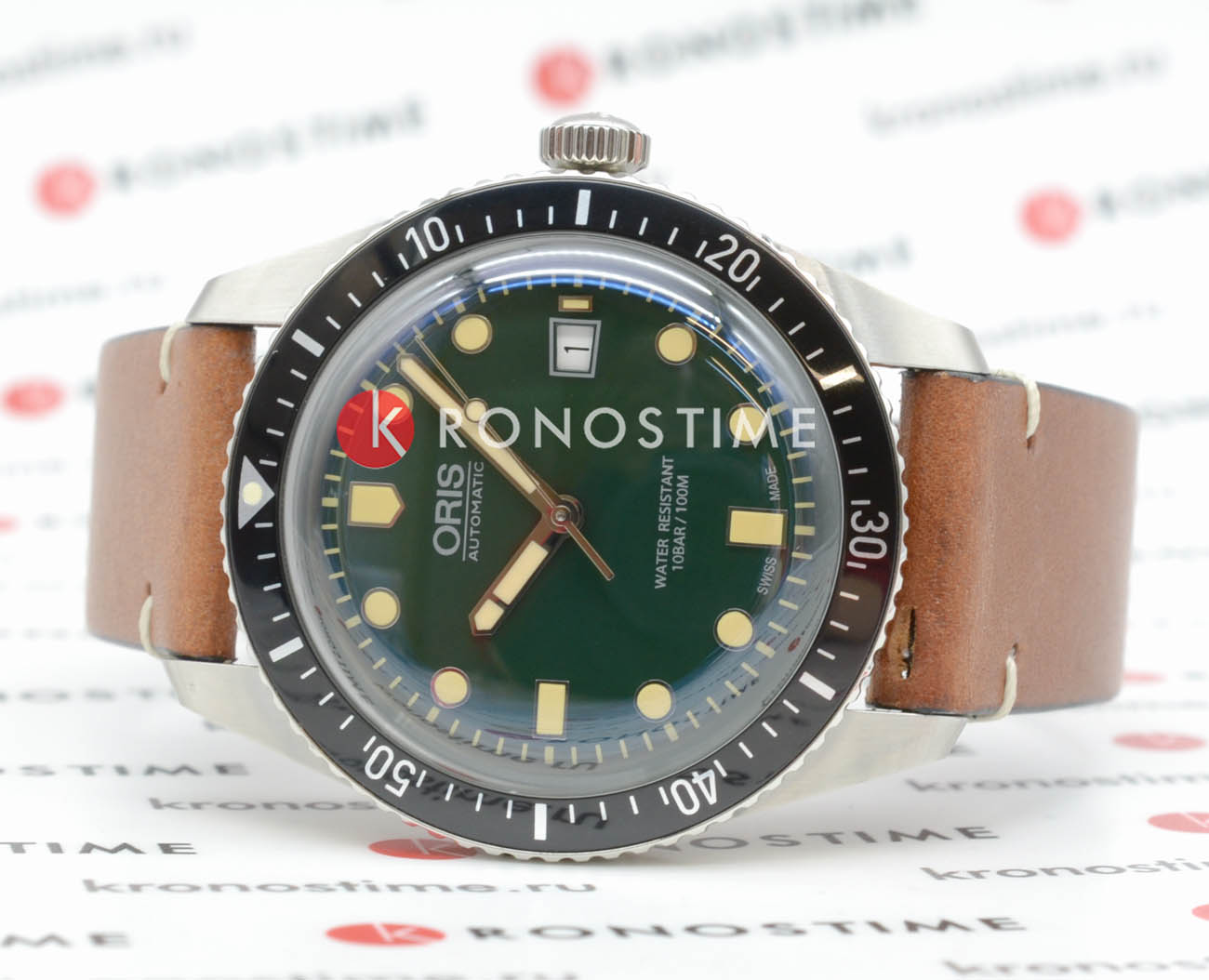 Oris Oris Divers Sixty‑Five 01 733 7720 4057-07 5 21 45 , наручные мужские часы фото под углом