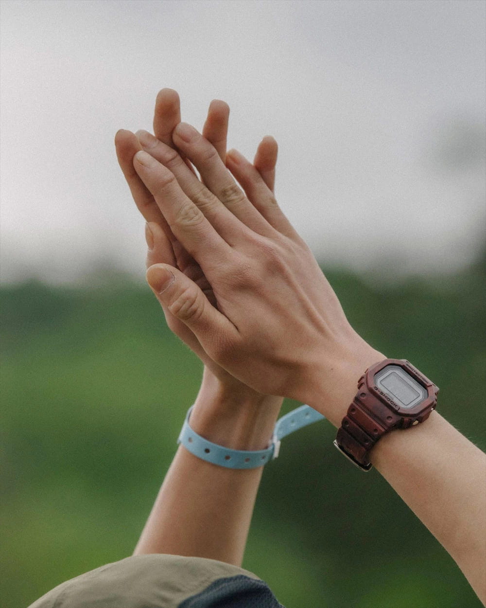 Casio Casio G-Shock GW-B5600SL-4D , наручные мужские часы фото под углом