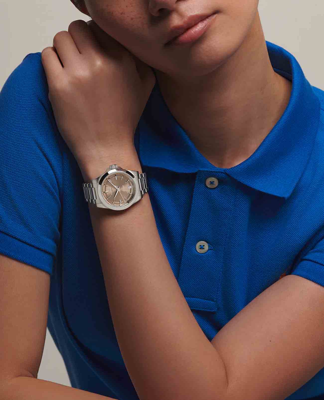 Longines Longines Conquest L3.430.4.62.6 механические женские часы часы крупный план бежевый циферблата