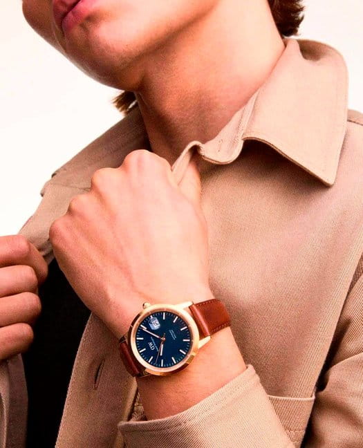 Оригинальные часы Daniel Wellington Daniel Wellington Iconic Automatic DW00100758 механические калибр механизма  общий вид