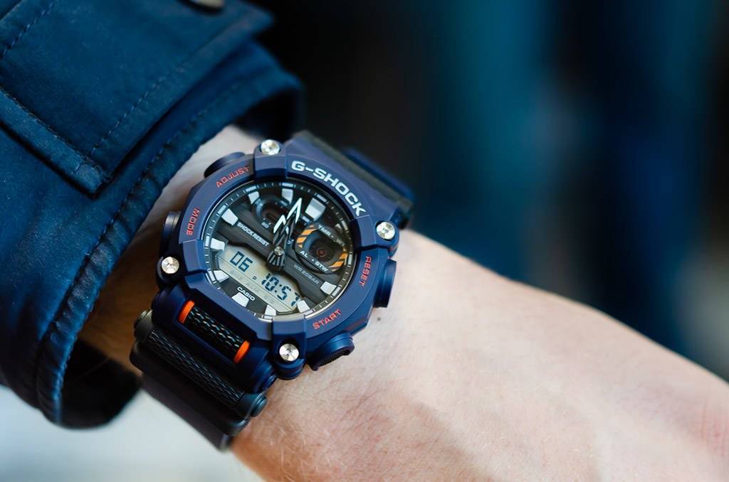 Casio Casio G-Shock GA-900-2A GA, наручные мужские часы фото под углом