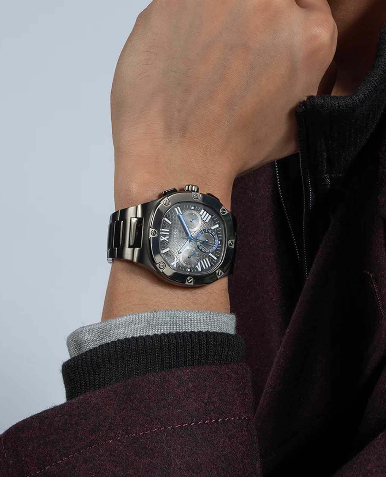 Guess Guess Dress GW0572G5,  сша мужские часы на браслете нержавеющая сталь с ip-покрытием боковой вид