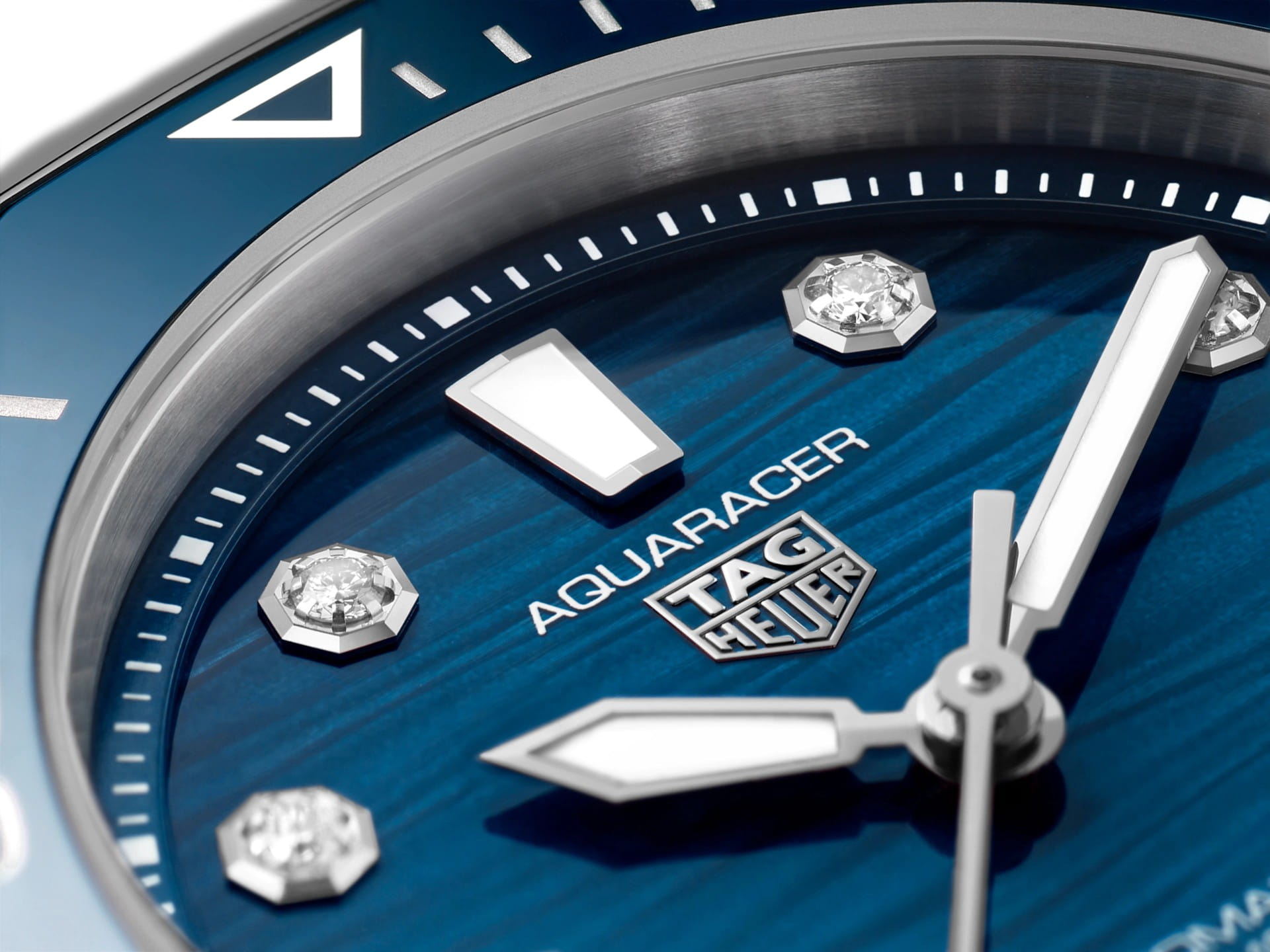 TAG Heuer TAG Heuer Aquaracer Professional 300 WBP231B.BA0618, aquaracer швейцария женские часы на браслете нержавеющая сталь боковой вид