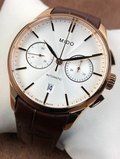 Mido Mido Belluna Sunray M024.427.36.031.00 механические мужские часы часы крупный план  циферблата