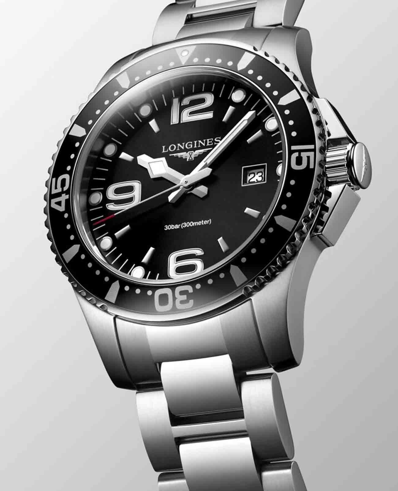 Оригинальные часы Longines Longines HydroConquest L3.730.4.56.6 кварцевые калибр механизма l156 (на основе eta 255.412) общий вид