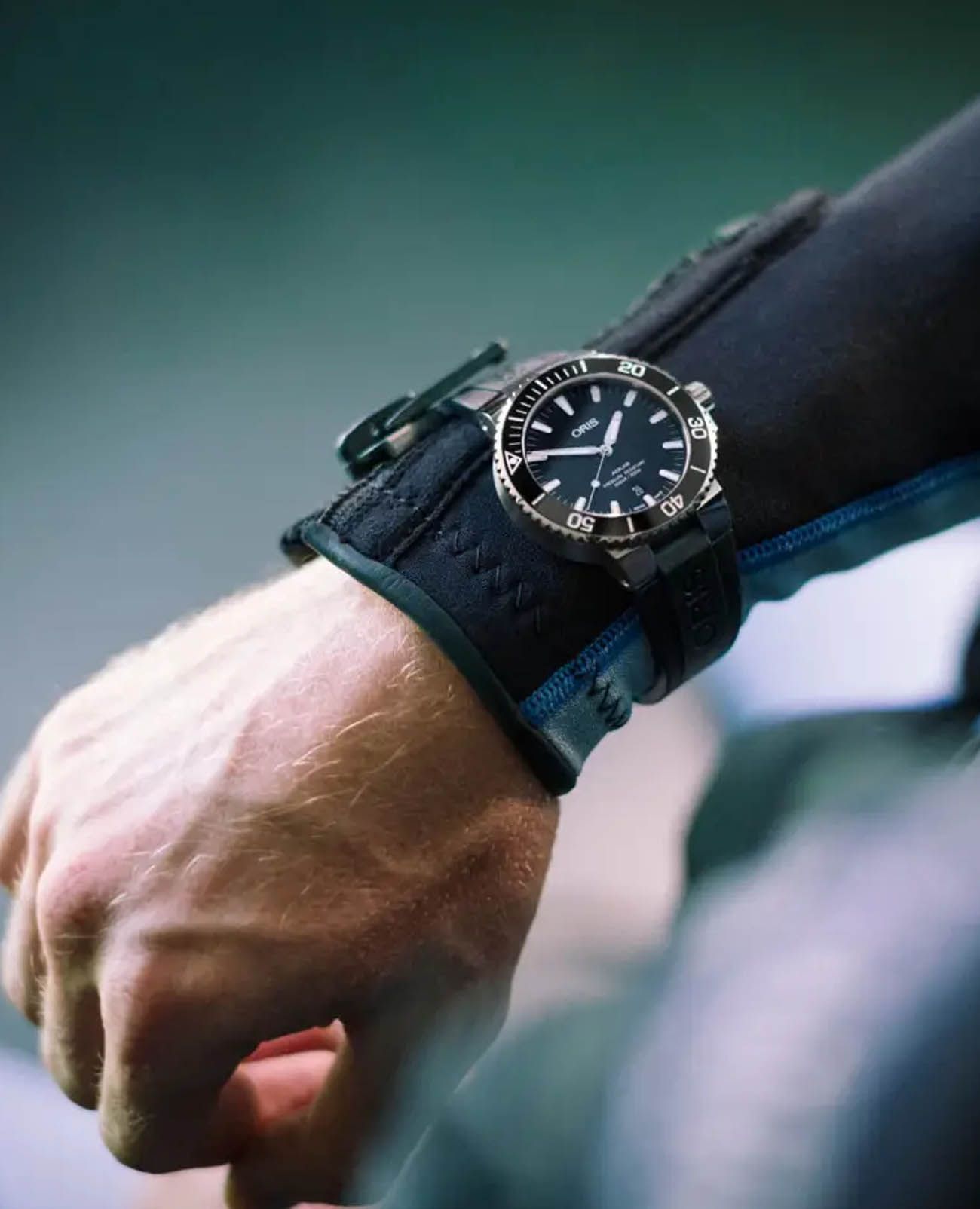 Oris 01 733 7730 4135-07 4 24 64EB мужские часы застежка крупным планом