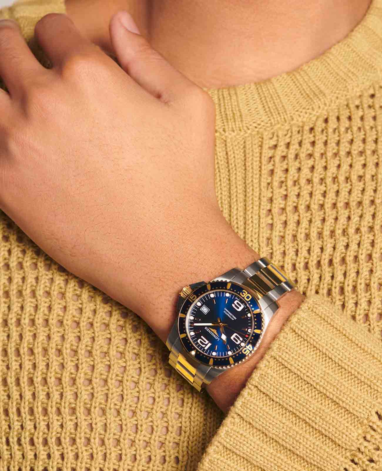 Longines Longines HydroConquest L3.742.3.96.7 механические мужские часы часы крупный план синий циферблата