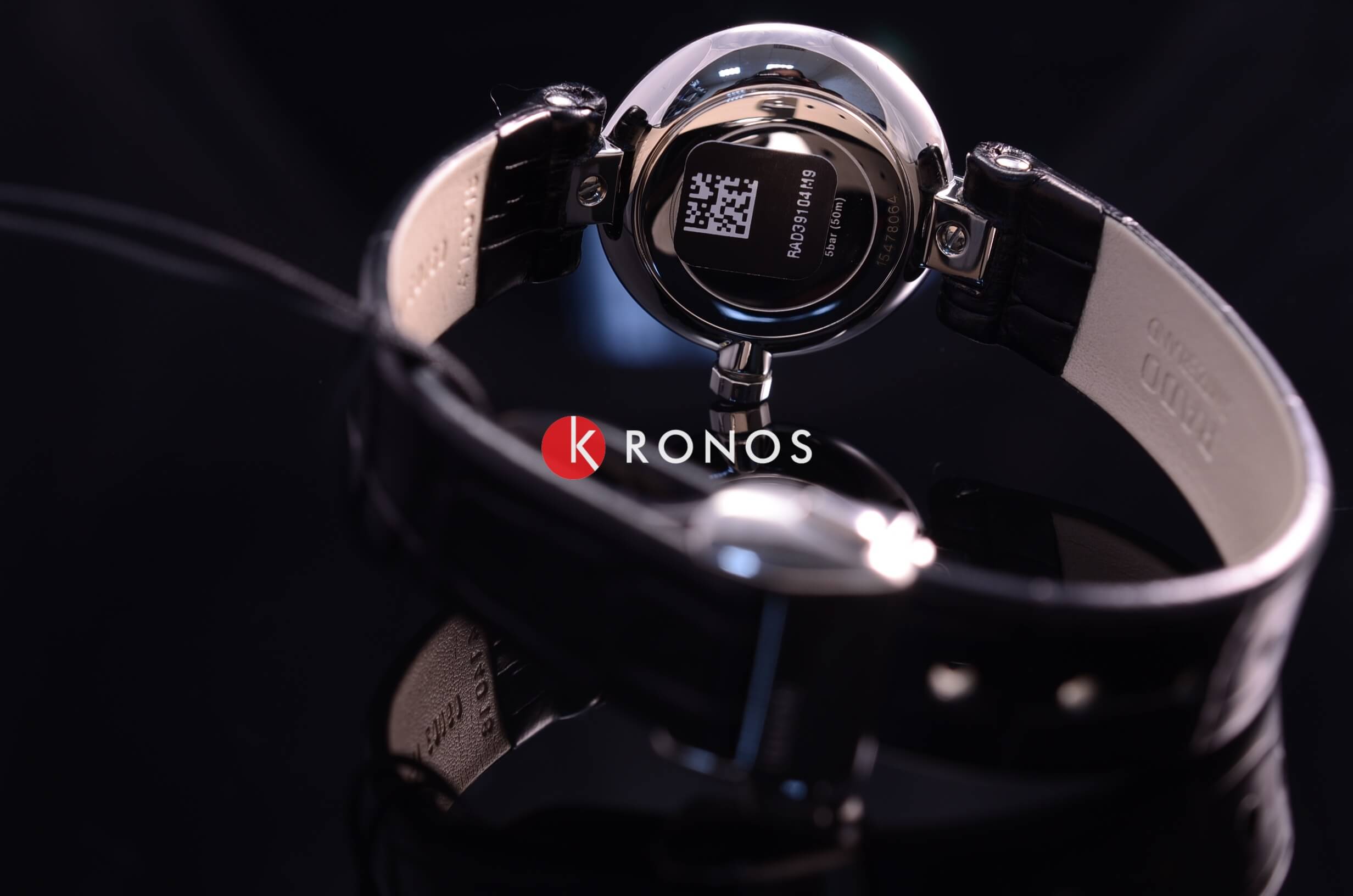 Rado Rado Coupole Diamonds R22854705 (27mm) кварцевые женские часы часы крупный план черный циферблата