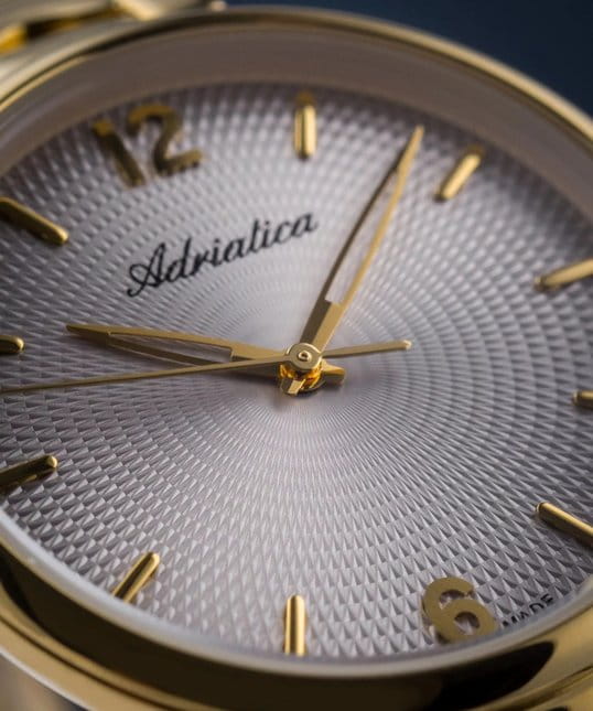 Adriatica Adriatica Essence A3790.1157Q женские часы серый циферблат на запястье