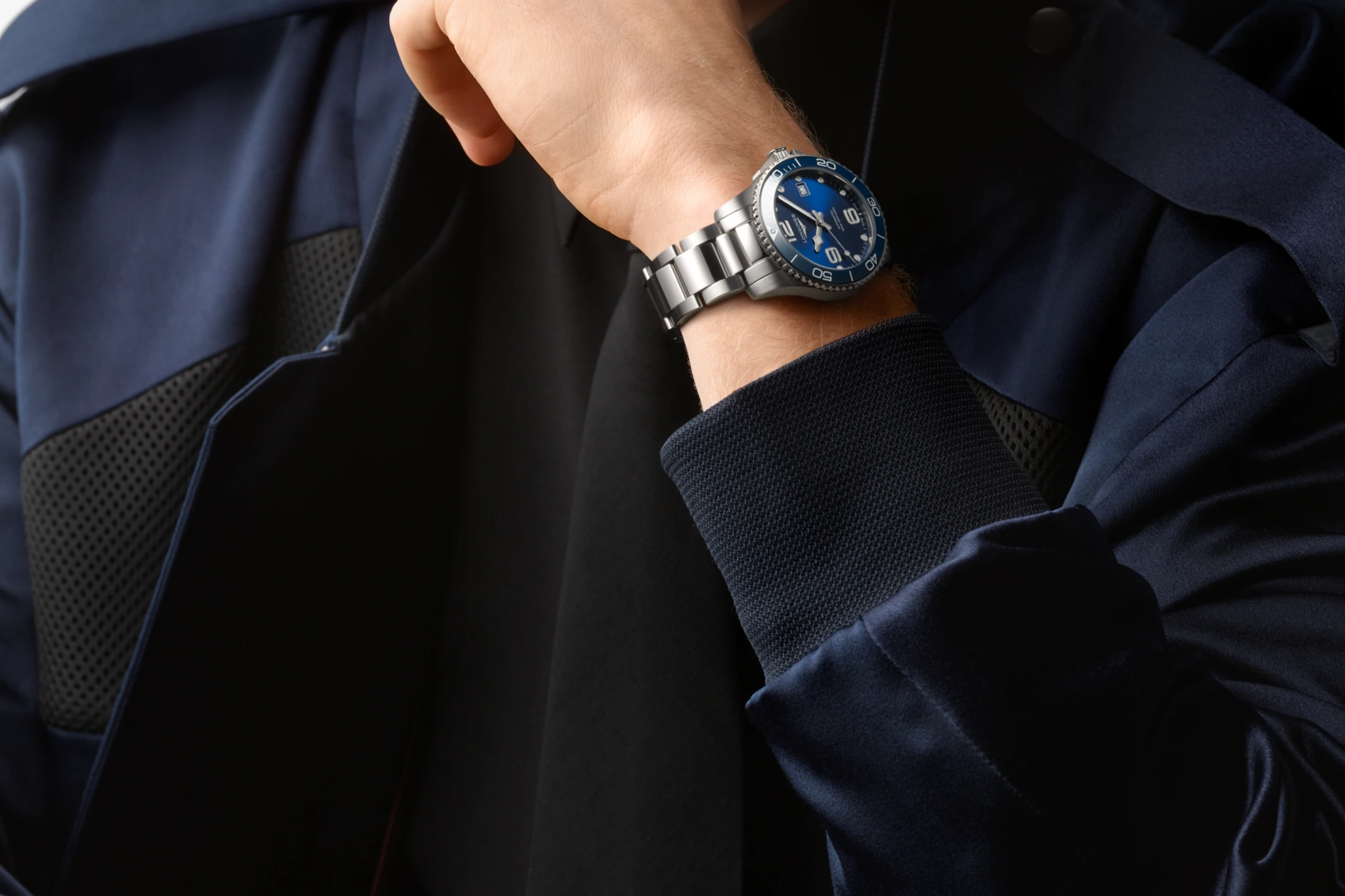 Longines Longines HydroConquest L3.780.4.96.6  - задняя крышка металл сталь керамика корпуса, швейцария часы