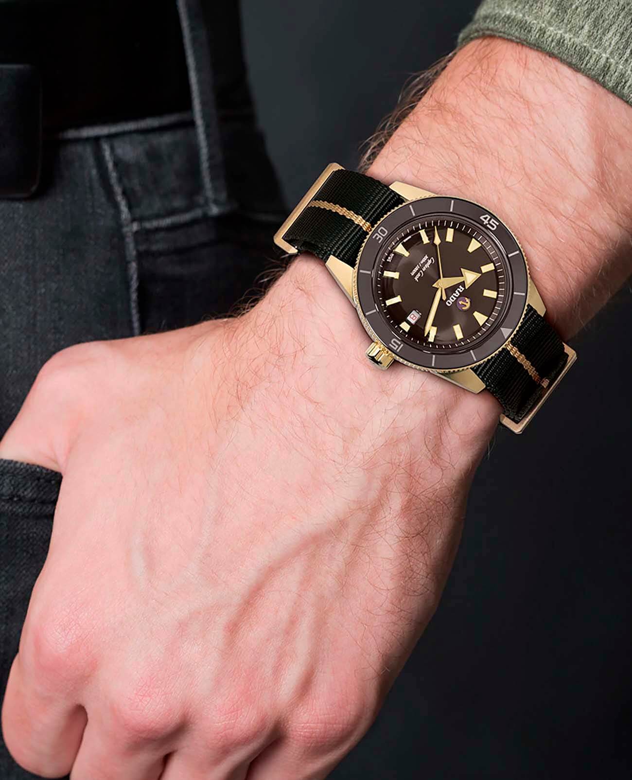 Rado Rado Captain Cook Automatic Bronze R32504307 мужские часы коричневый циферблат на запястье