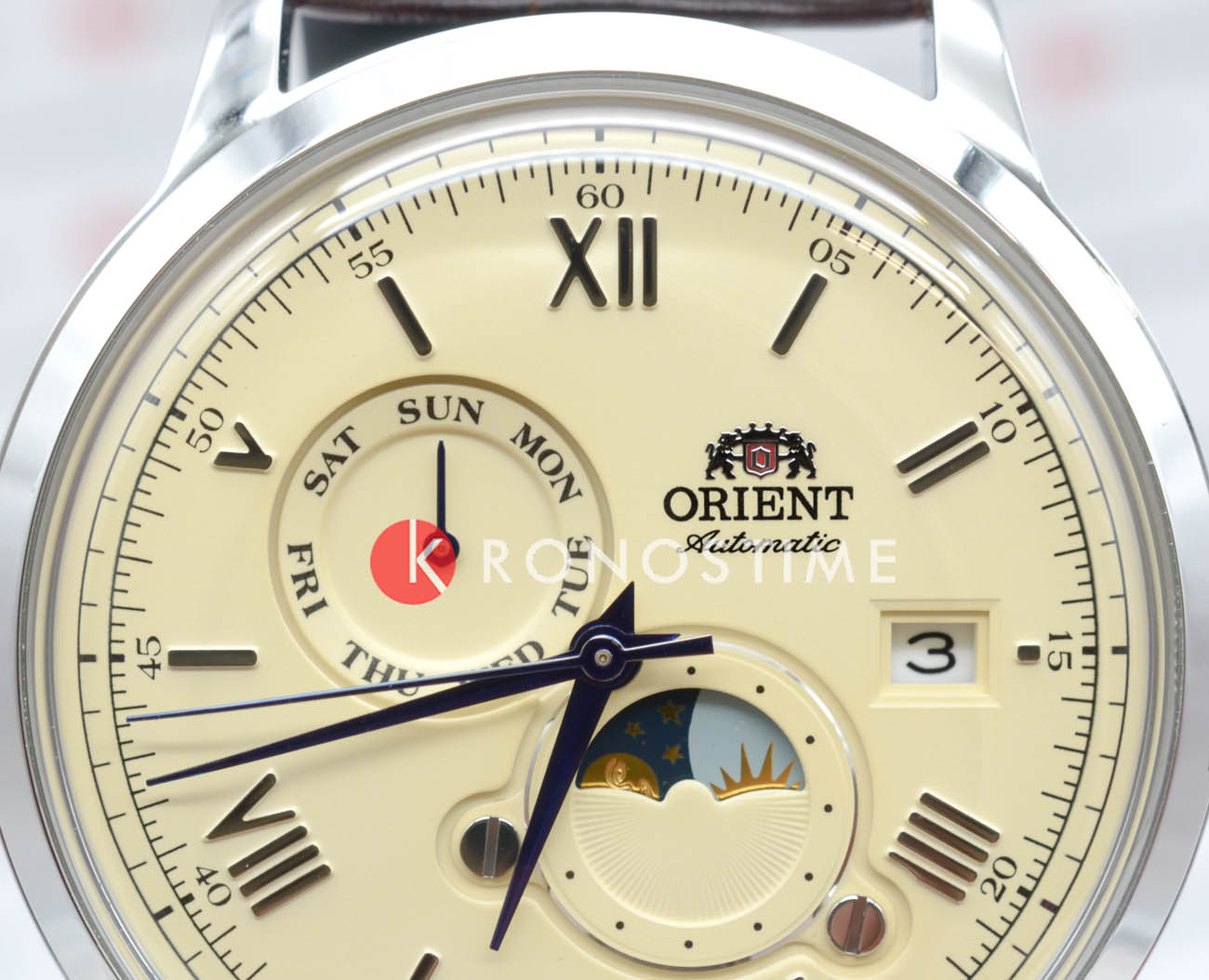 Orient Orient Sun & Moon RA-AK0803Y (RN-AK0803Y), sun and moon япония мужские часы на браслете кожаный боковой вид