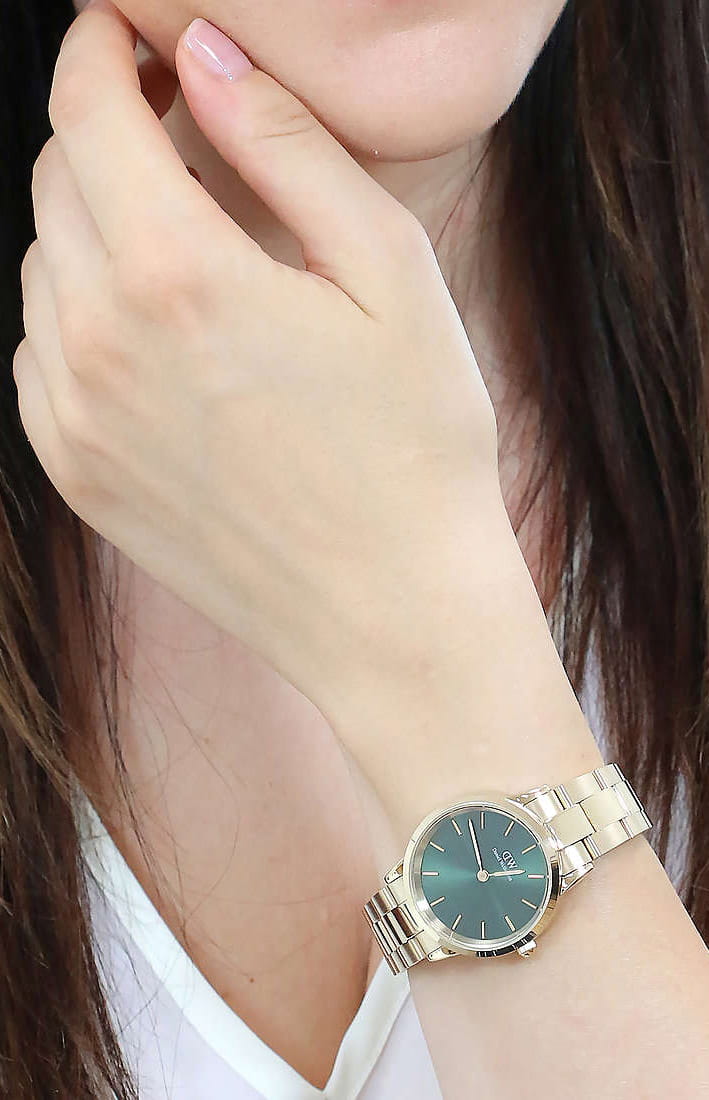 Daniel Wellington DW00100554 женские часы застежка крупным планом