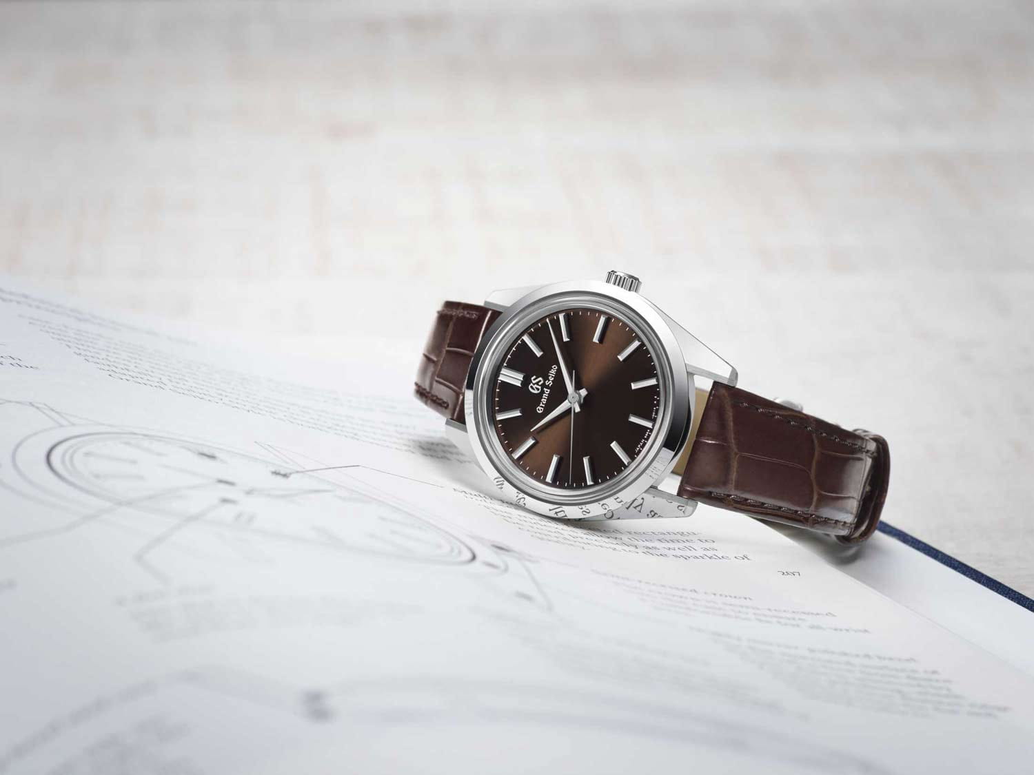 Seiko Seiko Grand Seiko SBGW293G, grand seiko япония мужские часы на браслете кожаный боковой вид