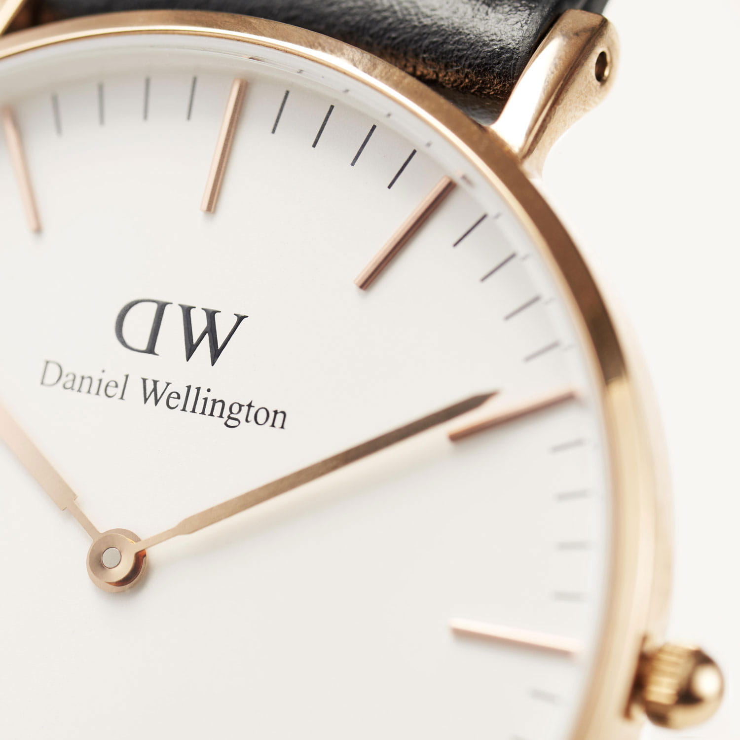 Daniel Wellington Daniel Wellington Classic Canterbury DW00100030 , наручные женские часы фото под углом