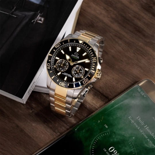 Jaguar Jaguar Connected J889/2  — детали корпуса и нержавеющая сталь с pvd-покрытием