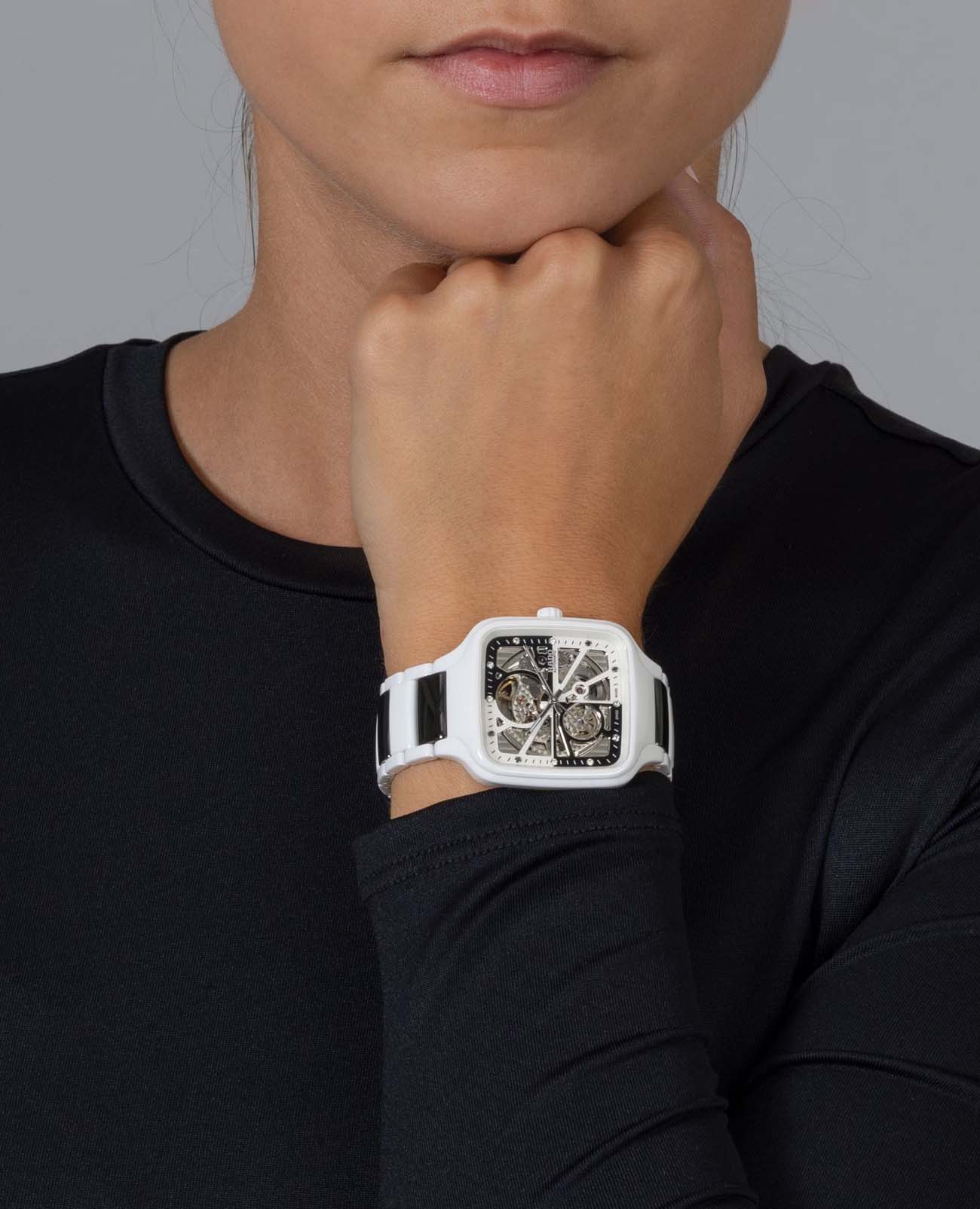 Rado Rado True Square Automatic Open Heart R27073752 мужские часы  циферблат на запястье