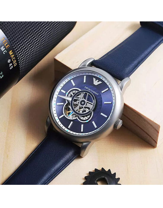 Emporio Armani Emporio Armani AR60011 механические мужские часы часы крупный план синий циферблата