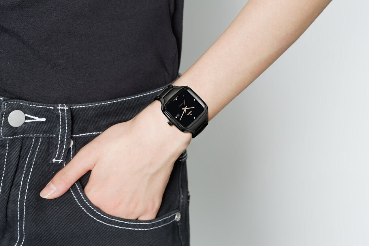 Rado Rado True Square Automatic Diamonds R27078722  женские часы черный циферблат на запястье