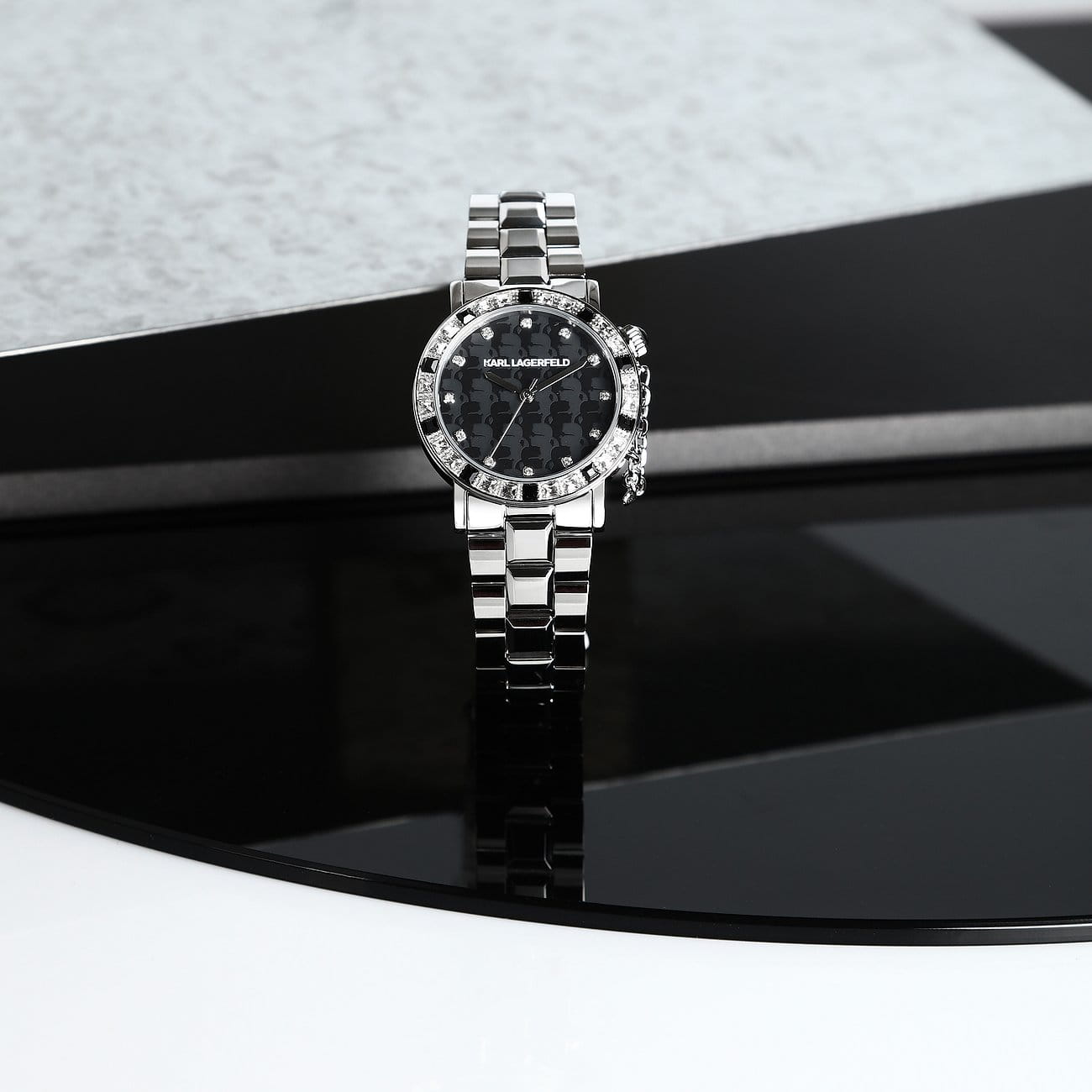 Karl Lagerfeld Karl Lagerfeld Crystals R0553100502 кварцевые женские часы часы крупный план черный циферблата
