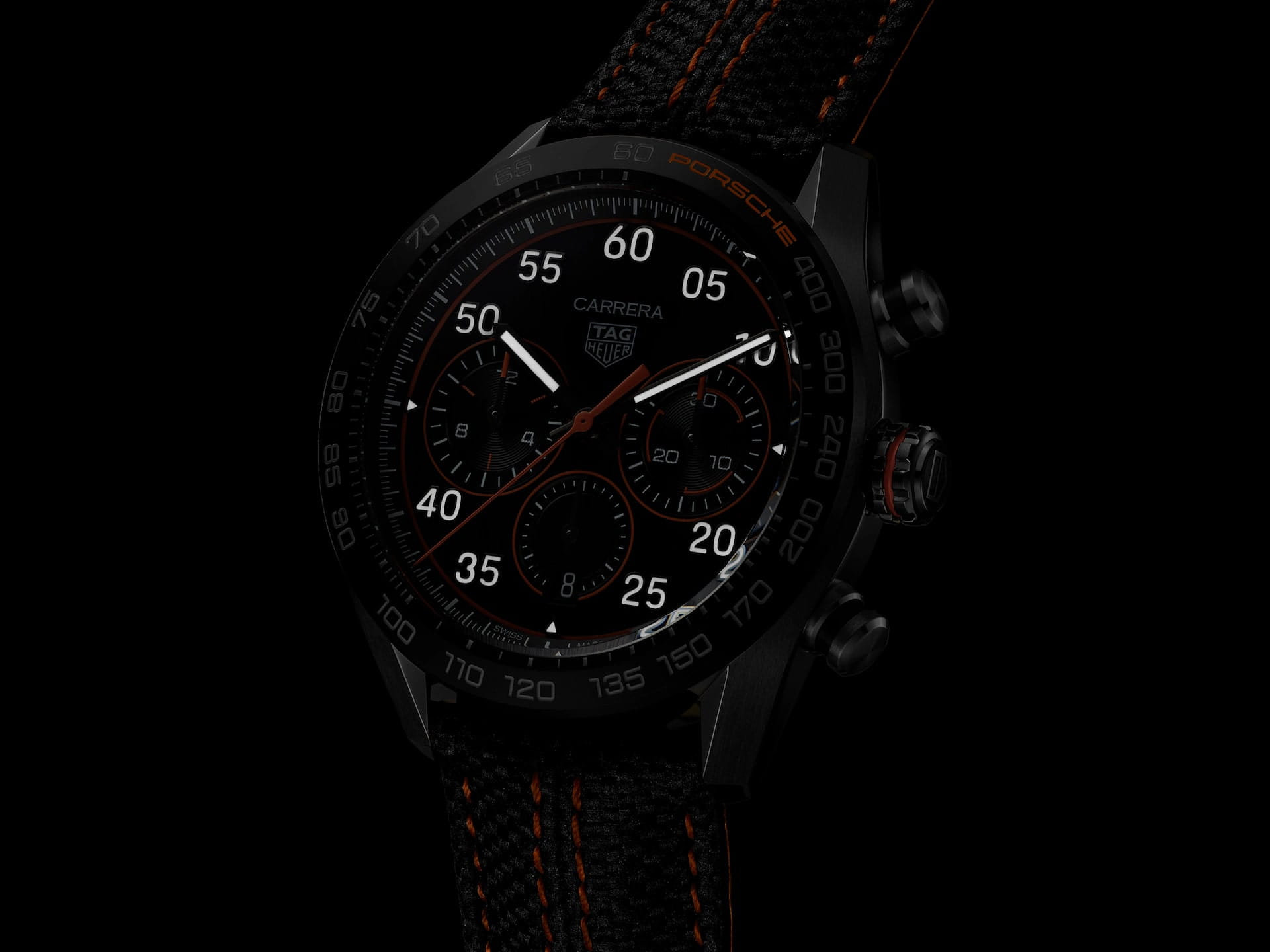 TAG Heuer TAG Heuer Carrera X Porsche Orange Racing CBN2A1M.FC6526 механические мужские часы часы крупный план черный циферблата