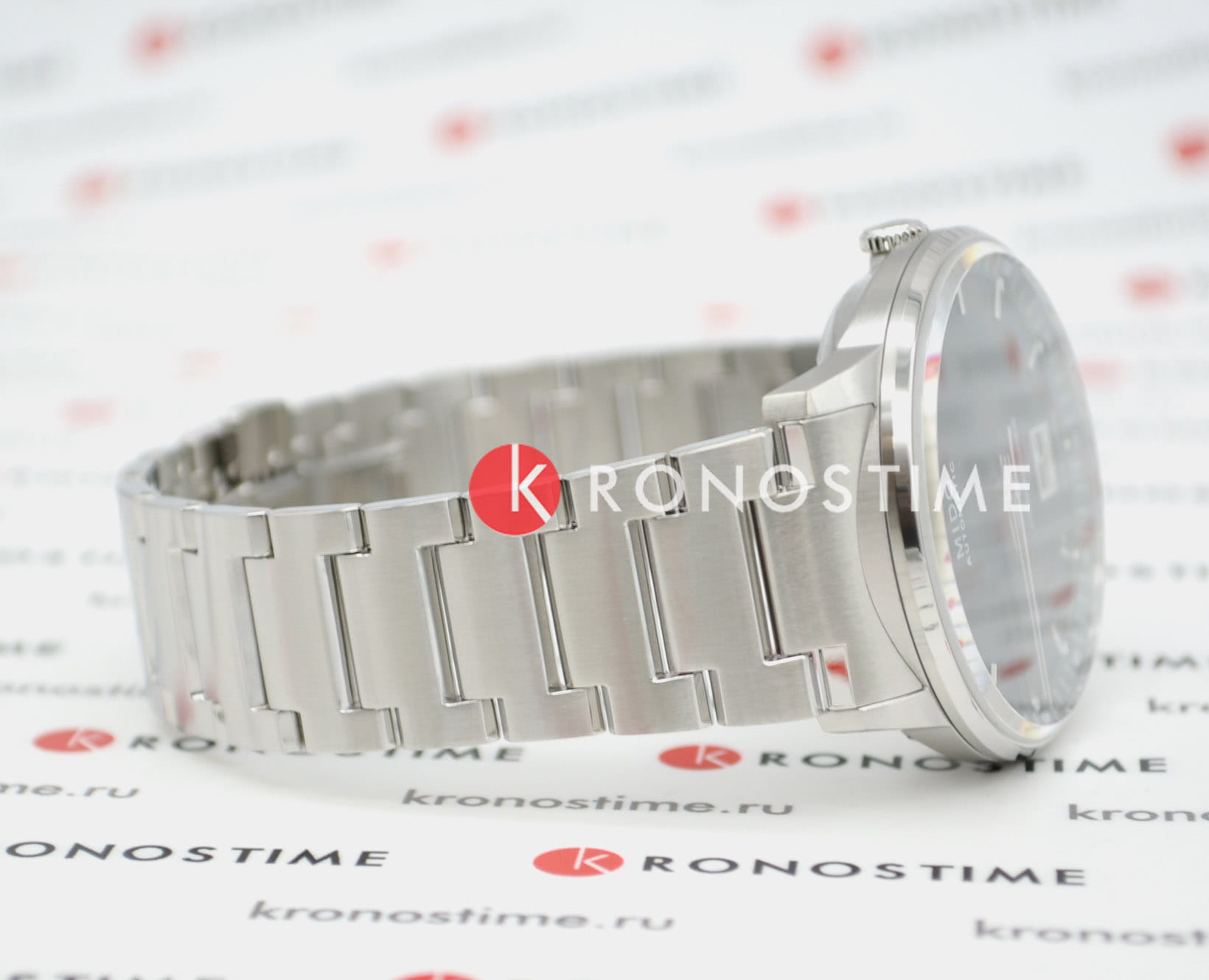 Mido Mido Commander Big Date M021.626.11.091.00 мужские часы зеленый циферблат на запястье