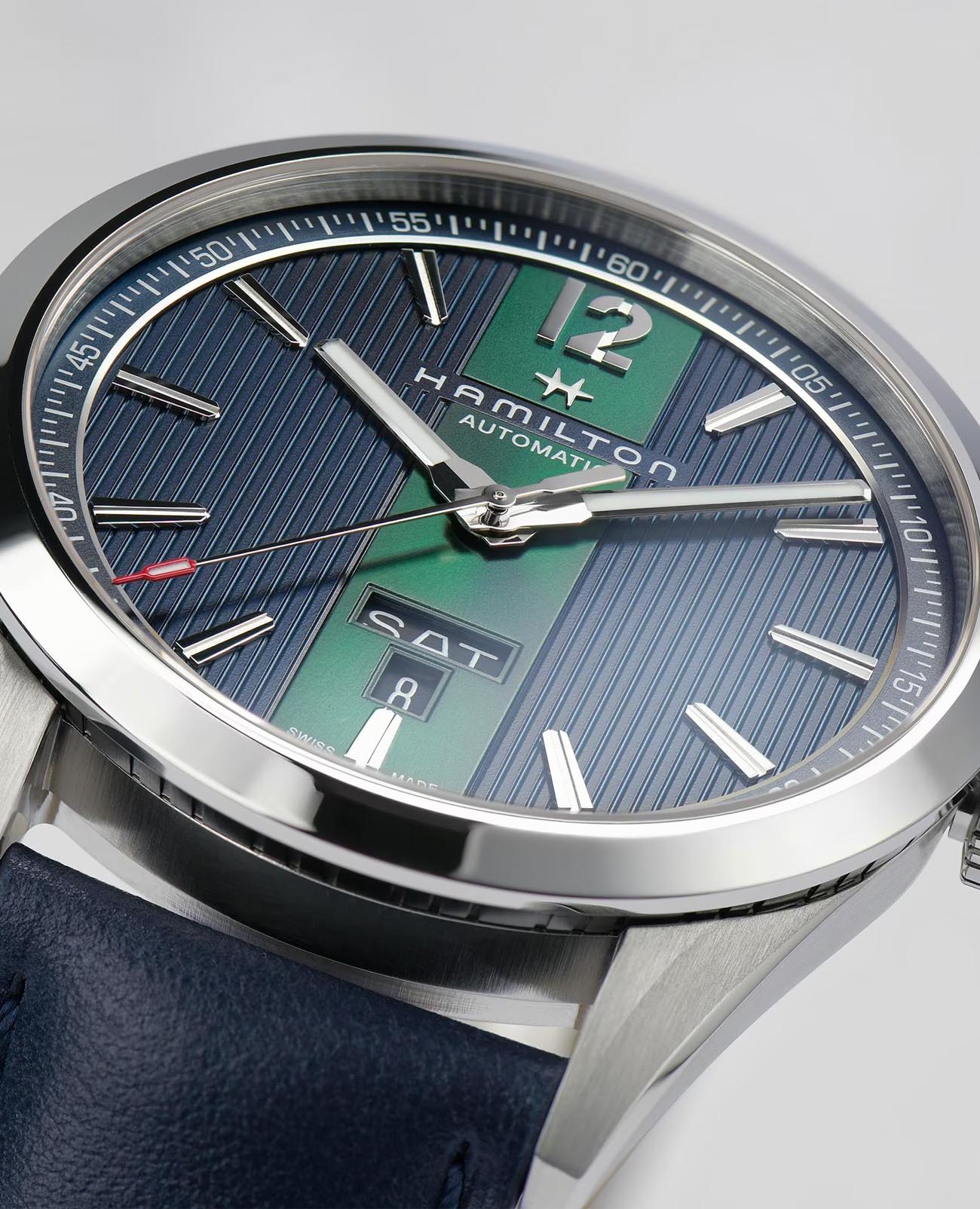 Hamilton Hamilton Broadway Day Date Quartz H43311941, broadway швейцария мужские часы на браслете тканевый боковой вид