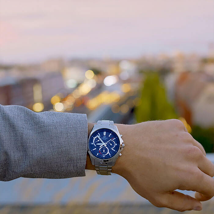 Casio EFS-S530D-2A мужские часы застежка крупным планом