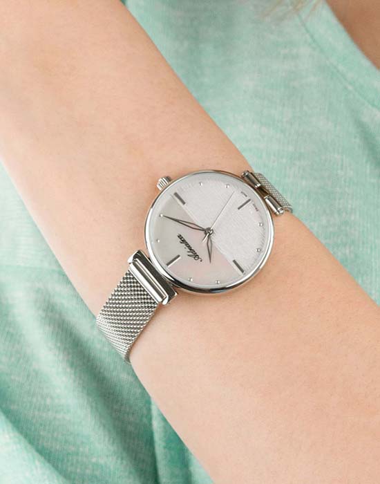 Оригинальные часы Adriatica Adriatica Essence A3737.519ZQ кварцевые калибр механизма eta f04 общий вид