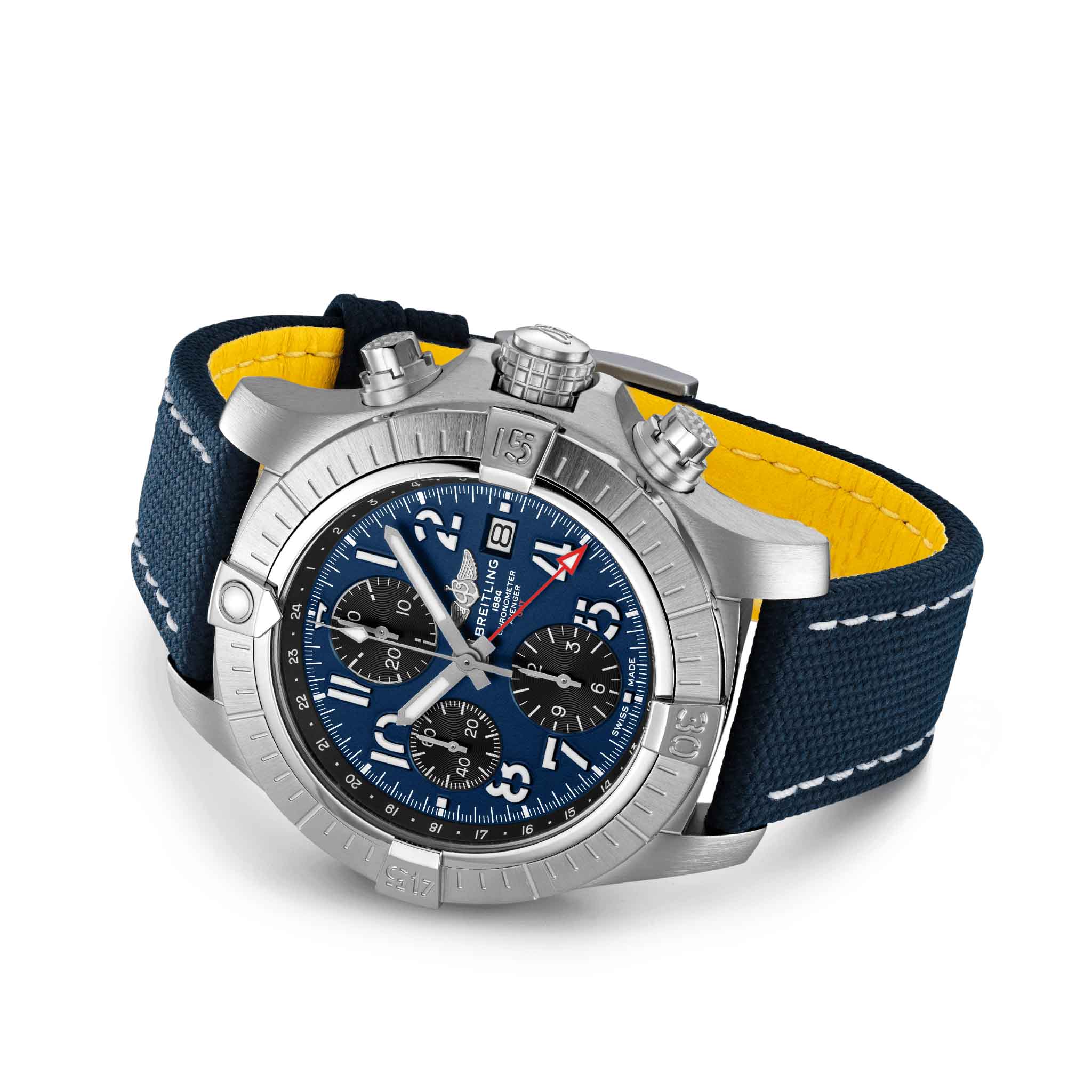 Breitling Breitling Avenger Chronograph GMT 45 A24315101C1X2, avenger швейцария мужские часы на браслете кожаный боковой вид