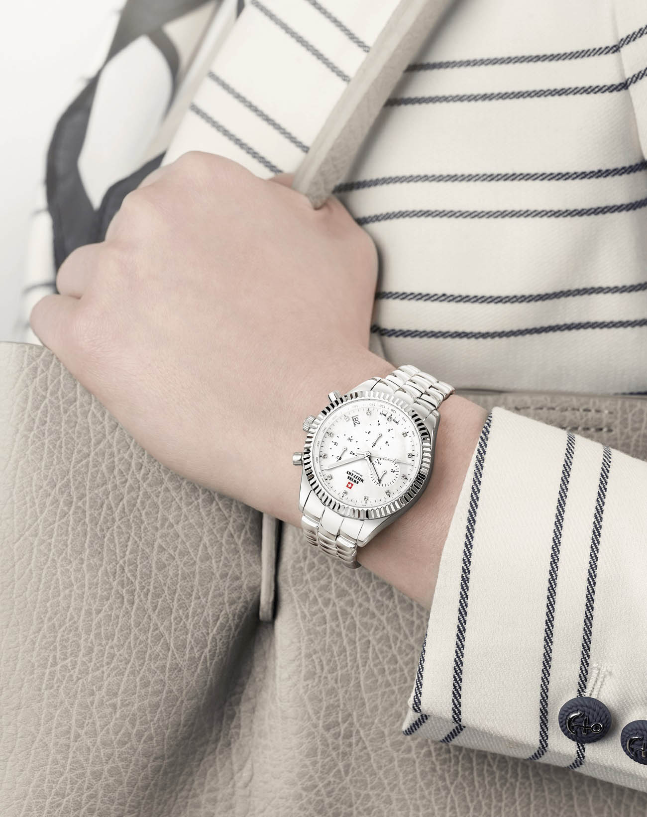 Swiss Military by Chrono Swiss Military by Chrono SM30207.02 , наручные женские часы фото под углом