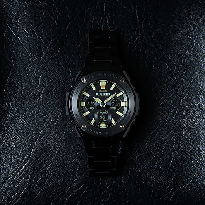 Casio Casio G-Shock GST-W130BD-1A, g-shock япония мужские часы на браслете нержавеющая сталь боковой вид