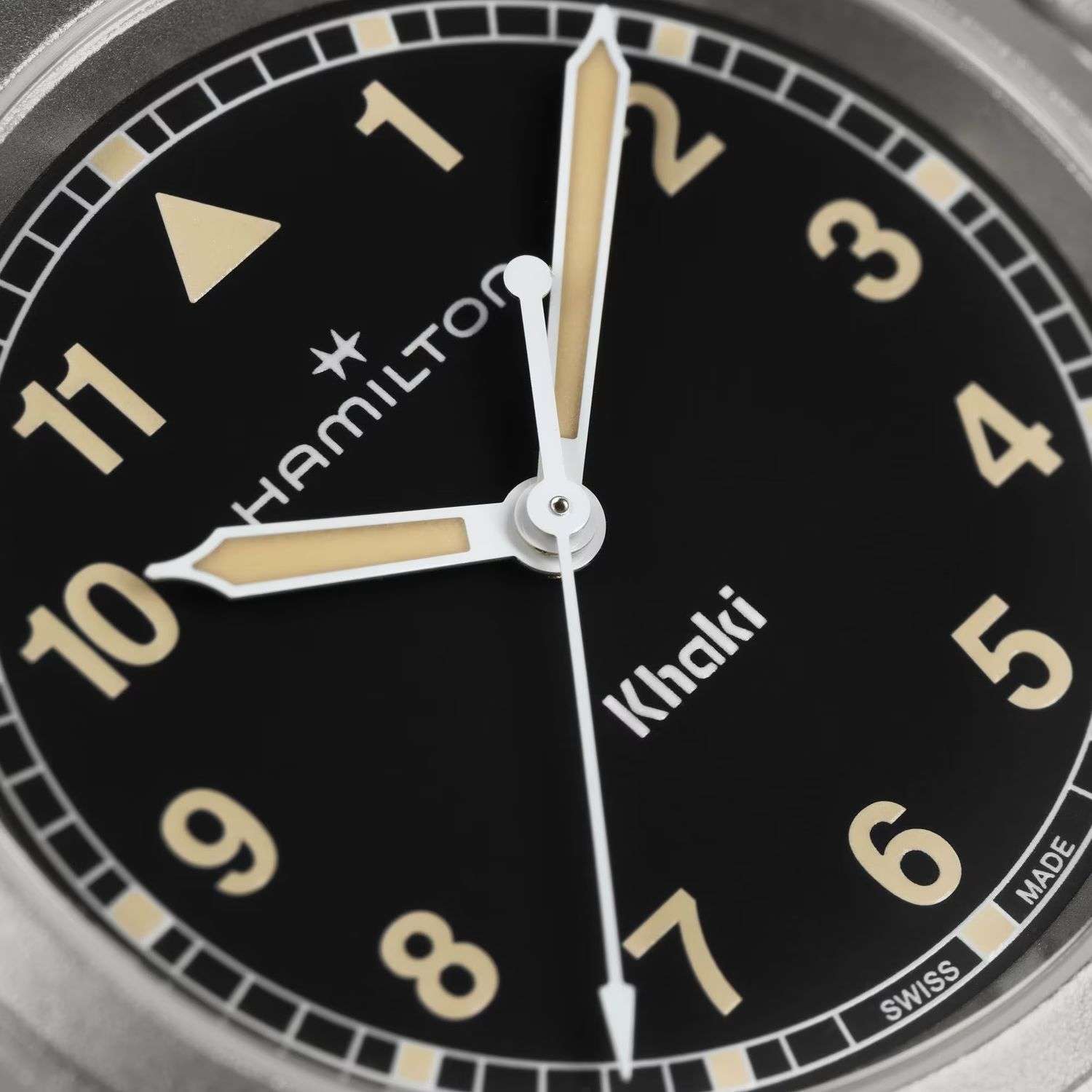 Hamilton Hamilton Khaki Field Quartz 33mm H69301930 мужские часы черный циферблат на запястье