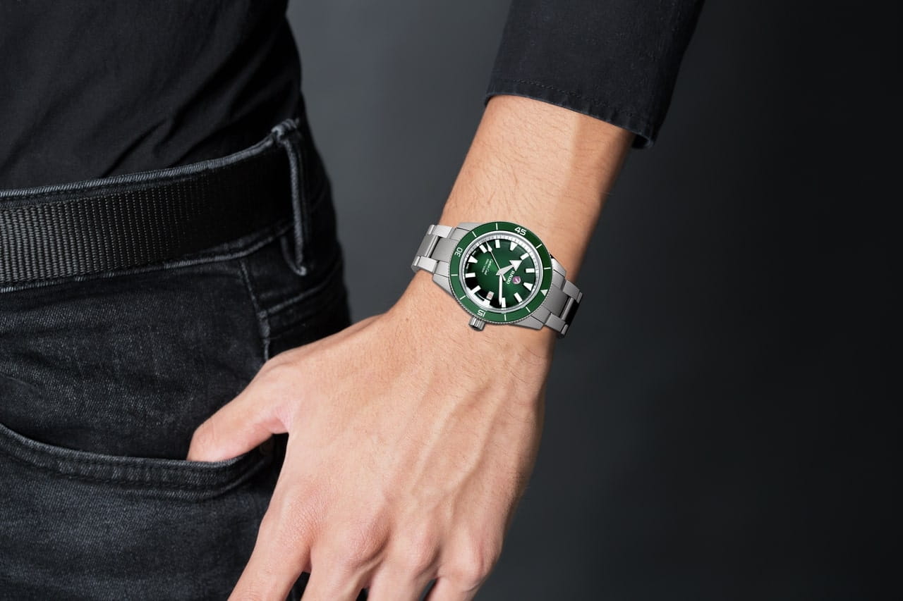 Rado Rado Captain Cook Automatic R32105313 мужские часы зеленый циферблат на запястье