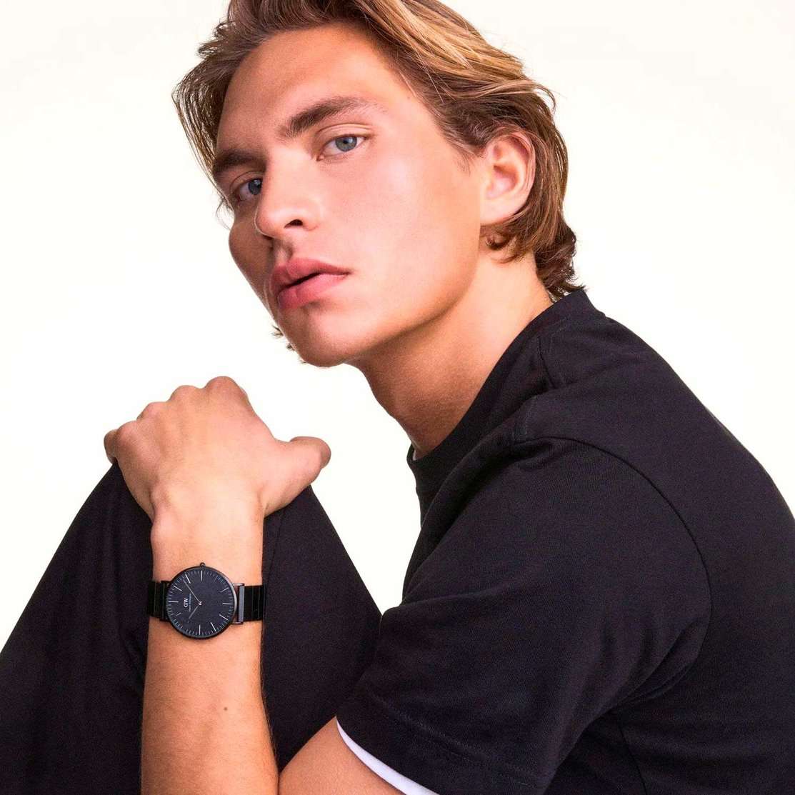 Daniel Wellington Daniel Wellington Classic DW00100777 , наручные мужские часы фото под углом