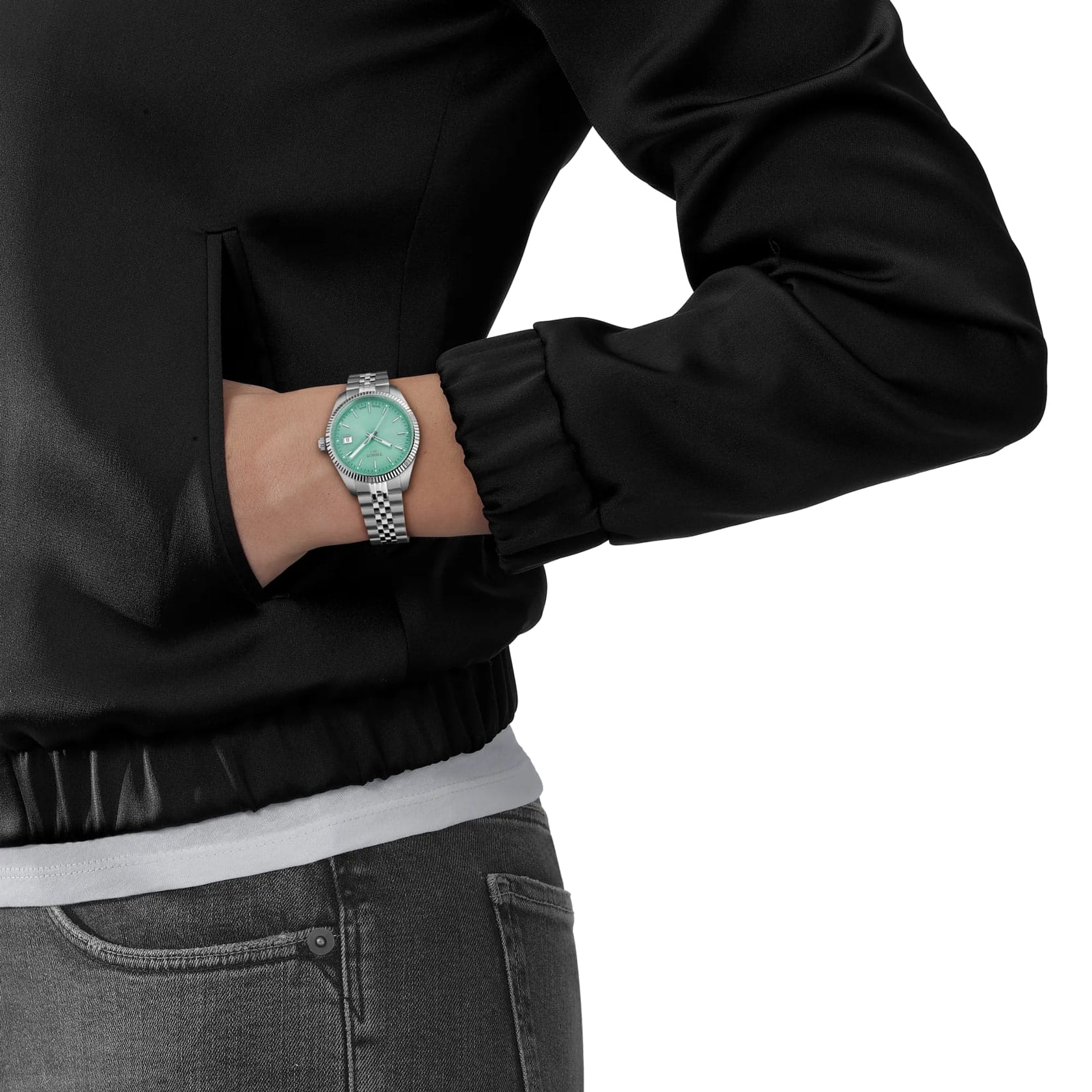 Tissot T1562101109100 женские часы застежка крупным планом