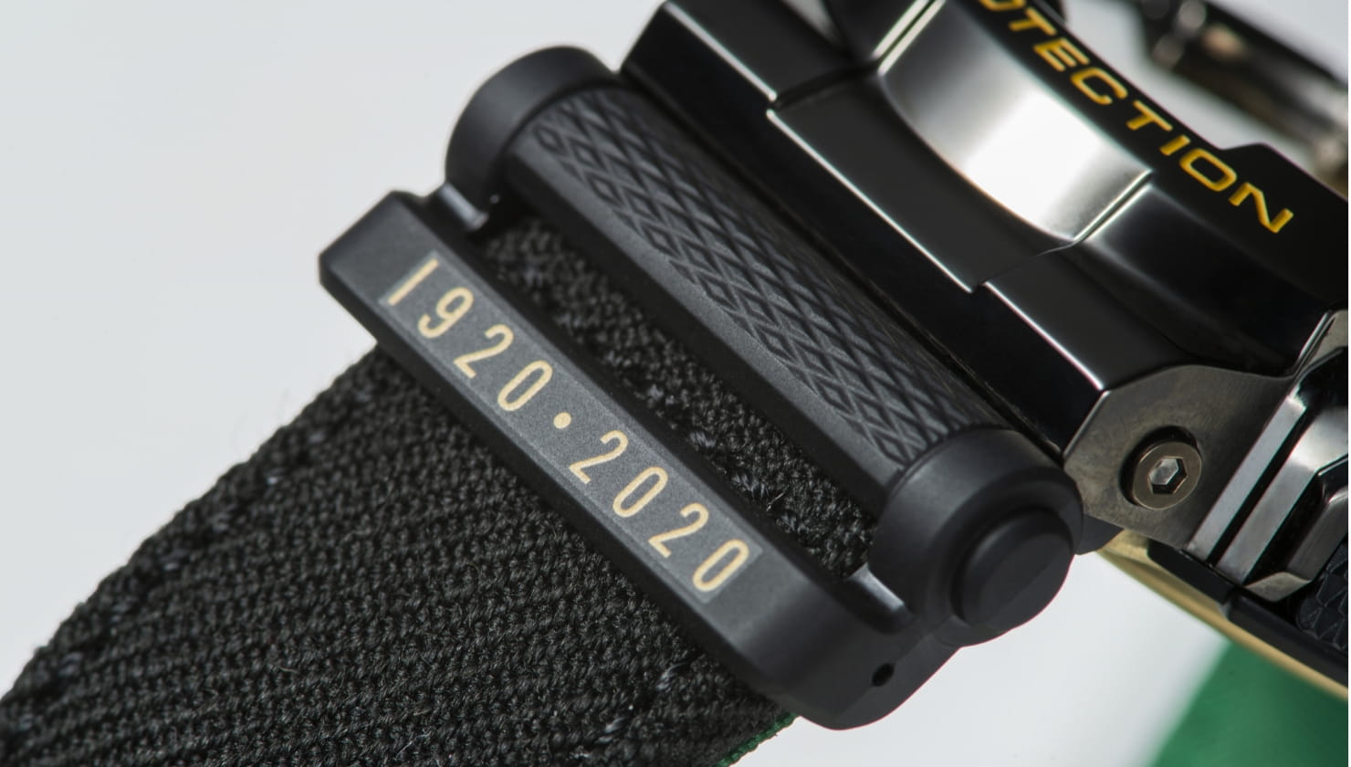 Оригинальные часы Casio Casio G-Shock GM-110NE-1A электронные калибр механизма  общий вид