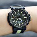 Casio Casio ProTrek PRG-650YL-3DR PRG наручные мужские часы фото под углом.